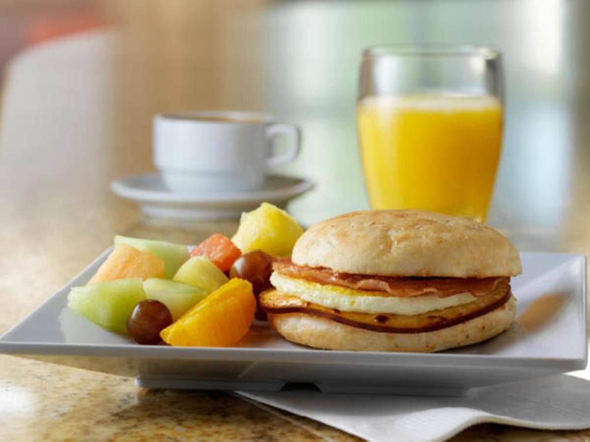 Hyatt Place Dallas/North Arlington/Grand Prairie ภายนอก รูปภาพ