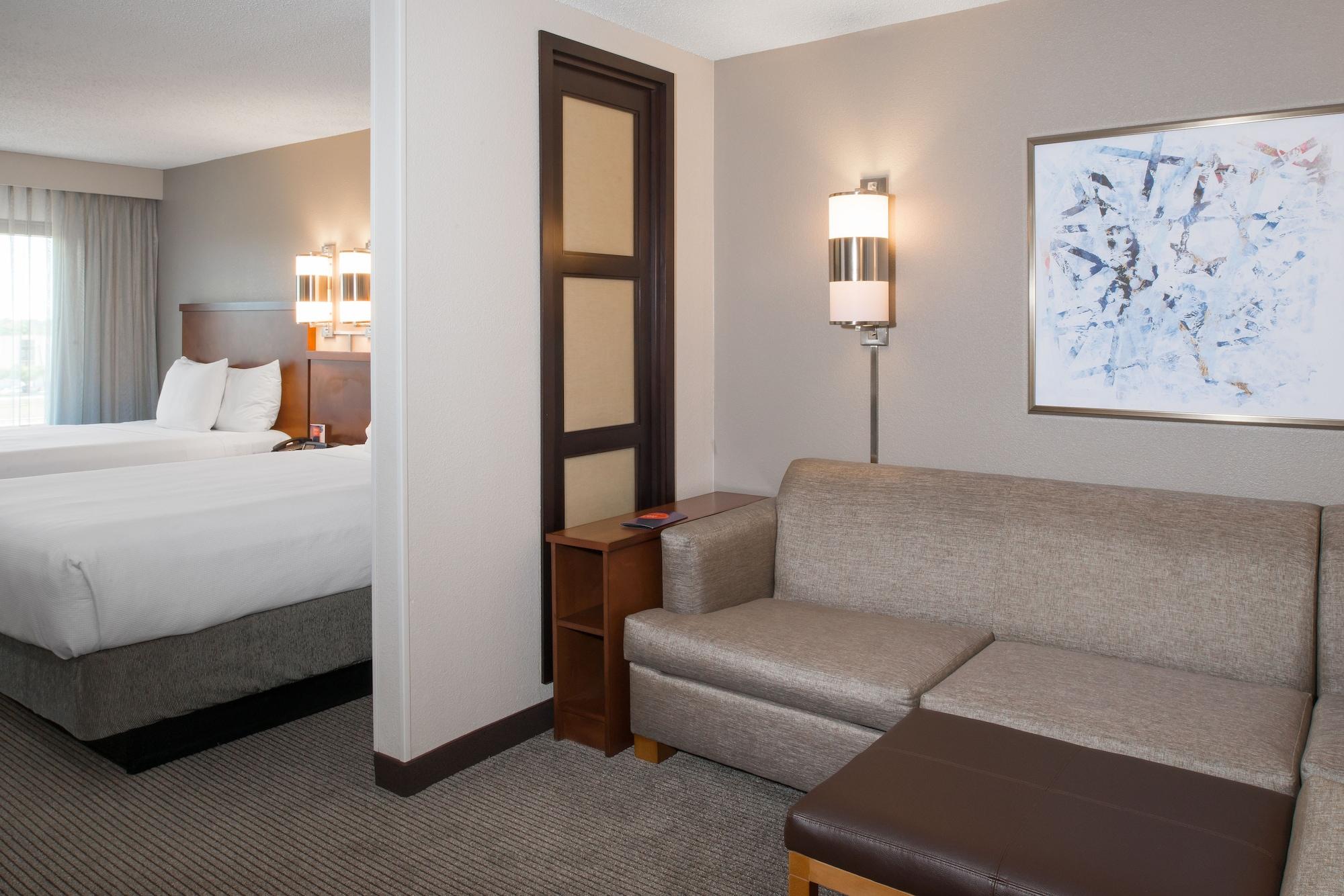 Hyatt Place Dallas/North Arlington/Grand Prairie ภายนอก รูปภาพ